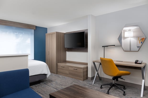 Images Holiday Inn Express & Suites Portland-Jantzen Beach by IHG