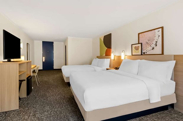 Images Spark by Hilton Daleville Roanoke North