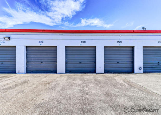 Images CubeSmart Self Storage