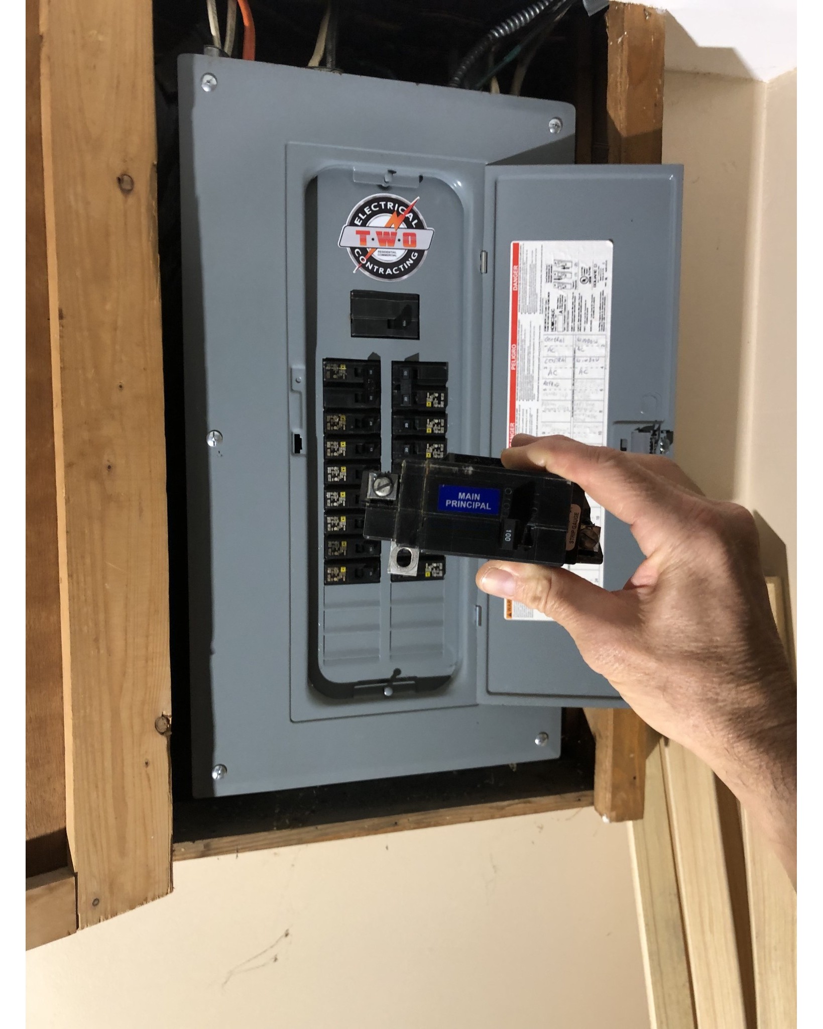 Malfunctioning Square D QO 100 amp 240 volt main electrical breaker. We removed existing and installed a new electrical breaker. Power fully restored and one thrilled client!