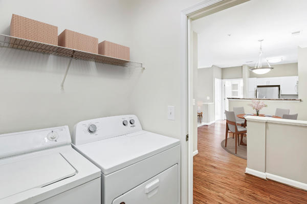 Camden Fair Lakes Apartments Photo