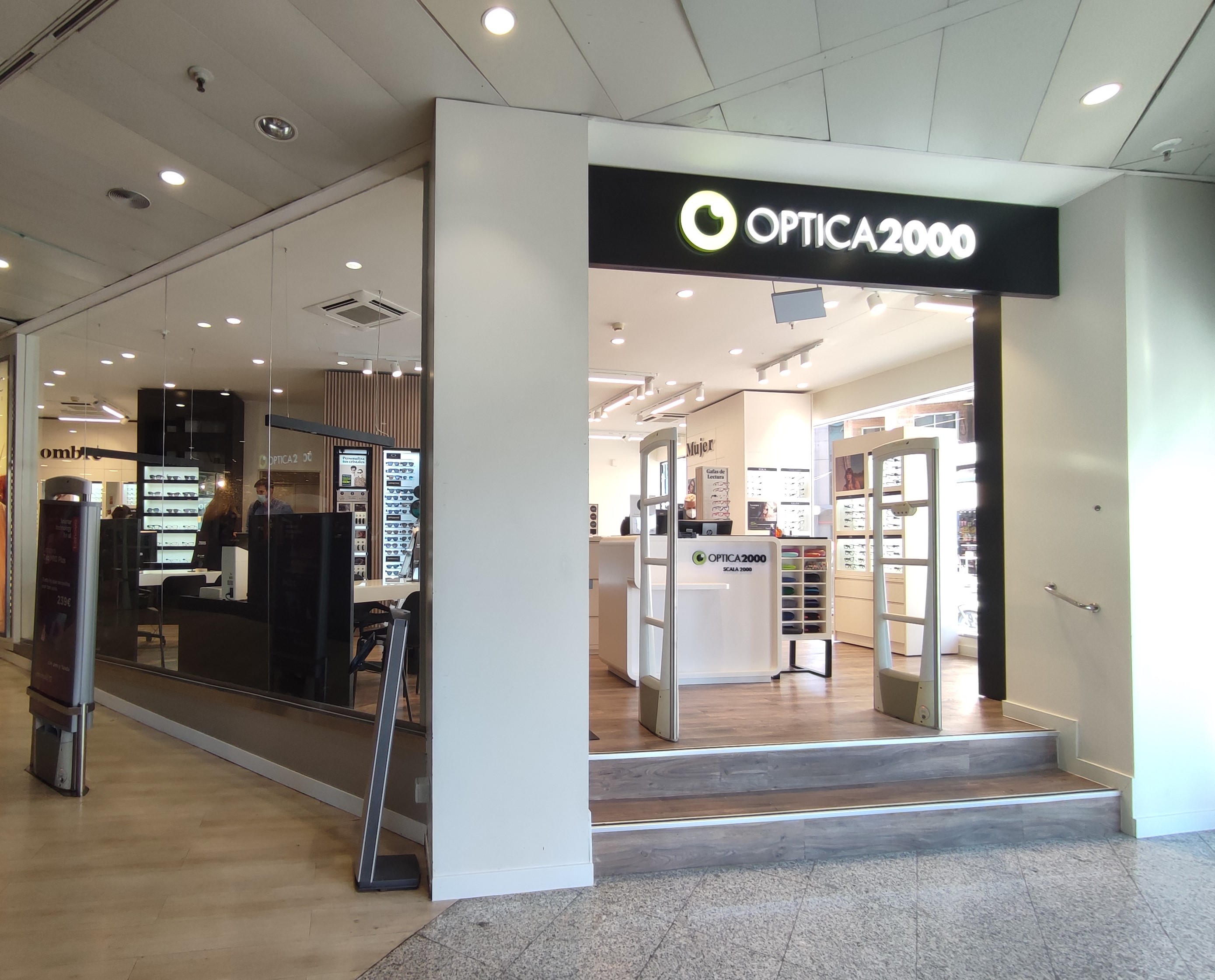 Images Optica2000 El Corte Inglés Málaga Edificio 2