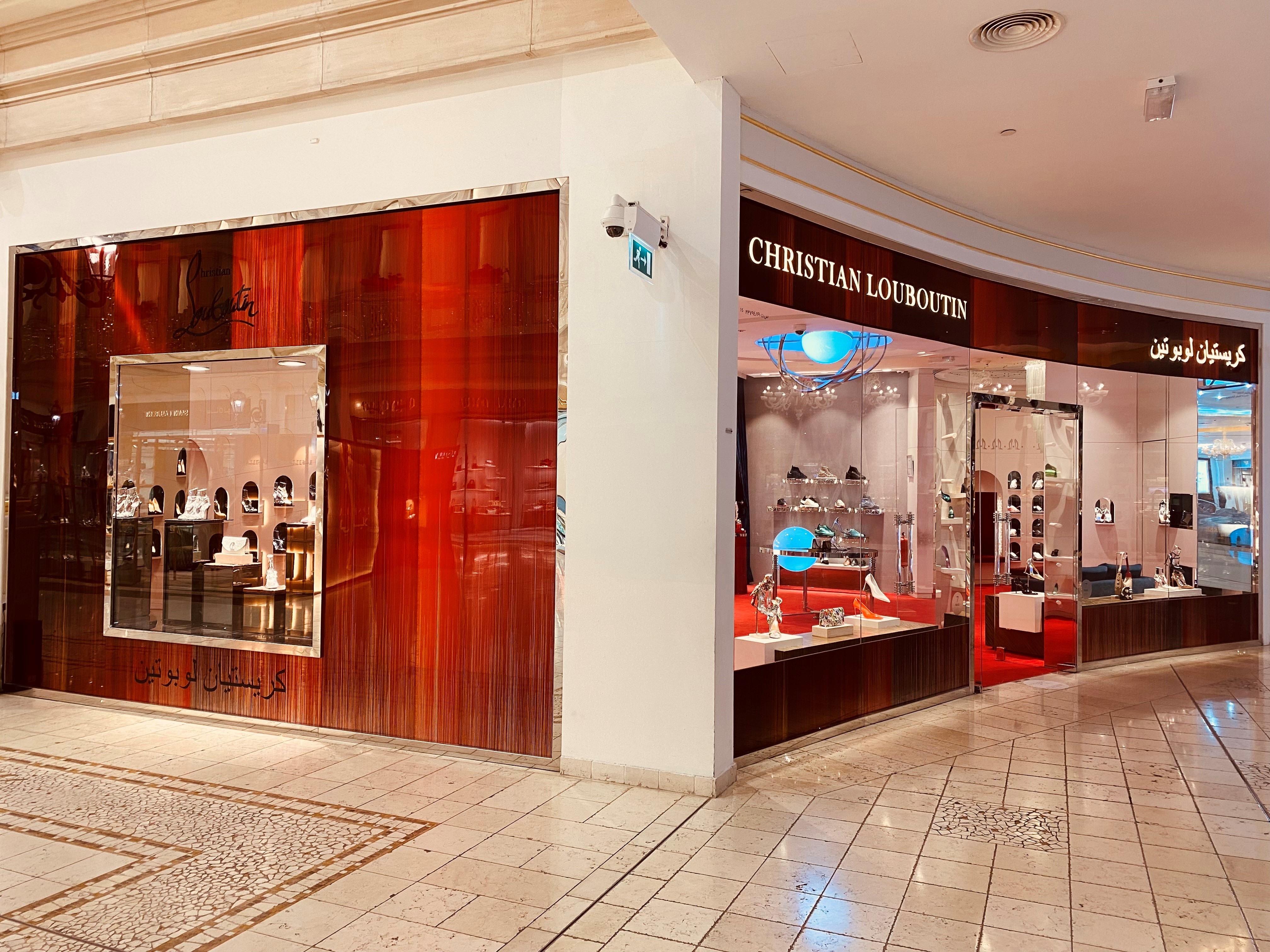 Christian louboutin discount villaggio qatar