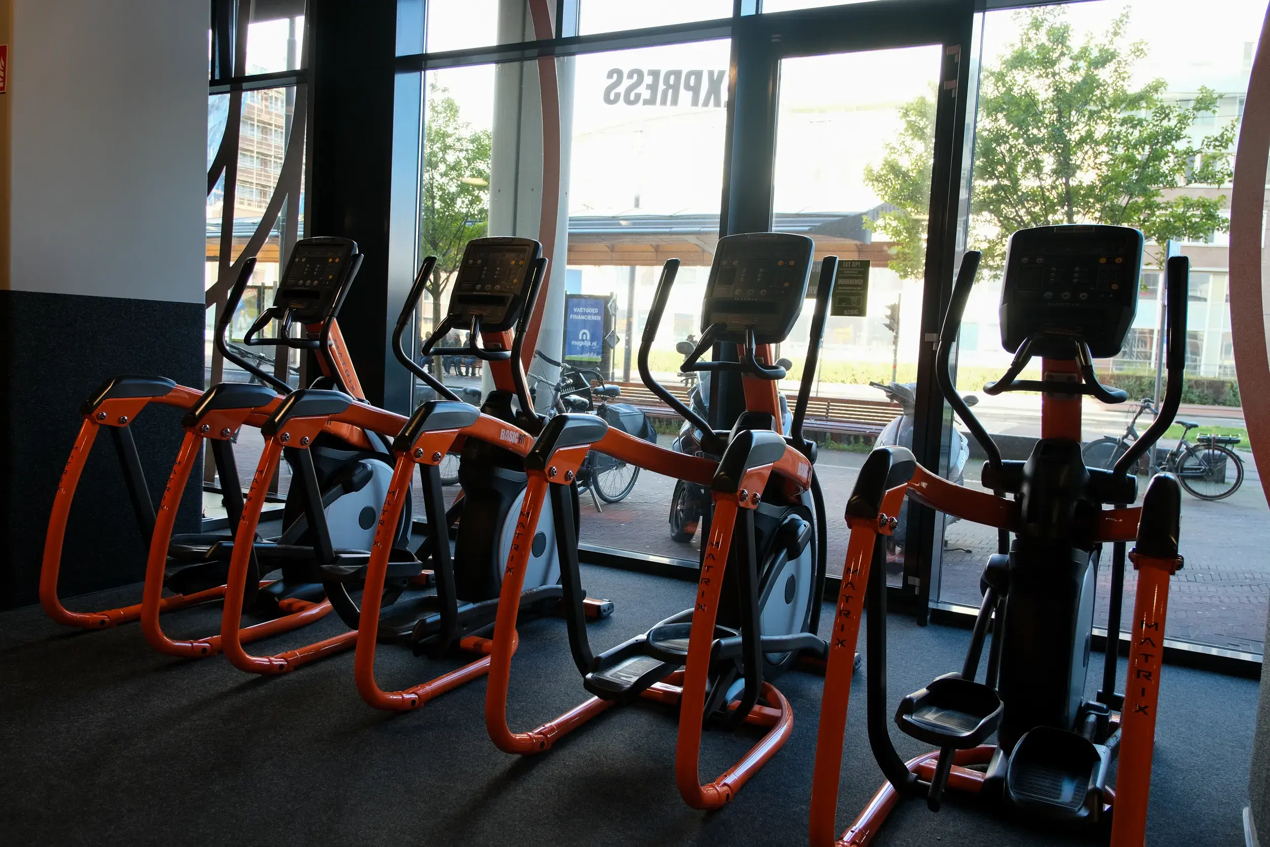 Foto's Basic-Fit 24/7