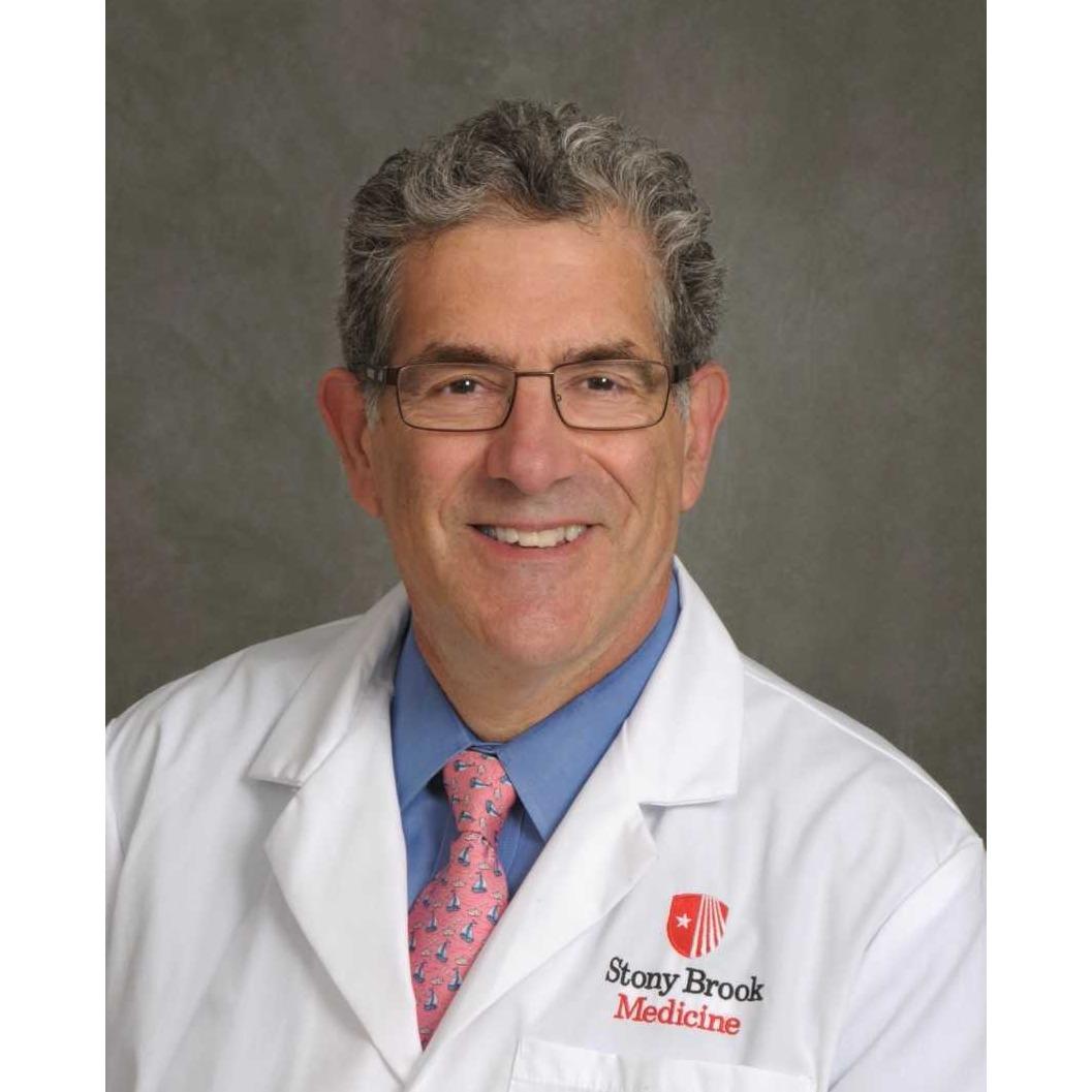 Dr. Charles T. Mann, MD, Smithtown, NY, Obstetrician-Gynecologist