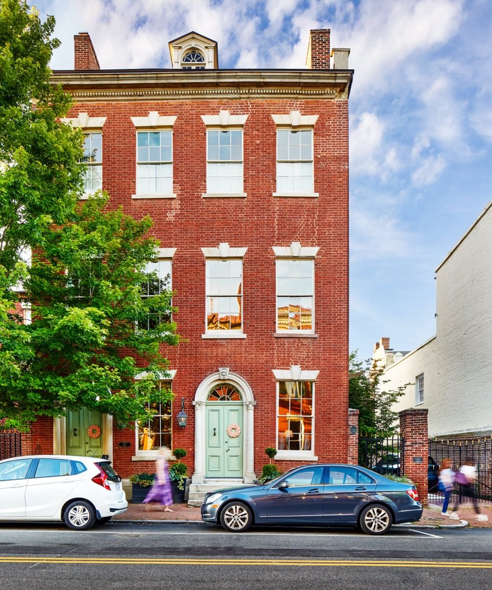 Black Pearl Management Image