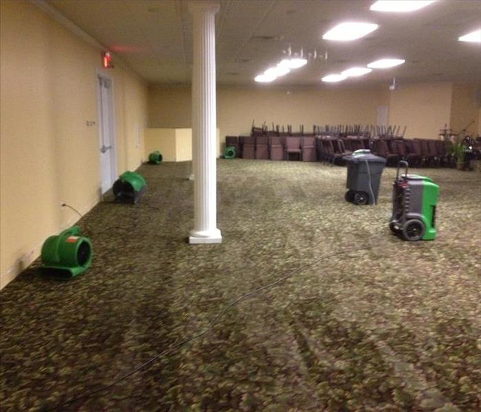 This meeting room had extensive water damage. SERVPRO of Teaneck/Englewood was able to remove all of the water damage and restore this large area to it previous condition. SERVPRO of Teaneck/Englewood proudly serves Englewood Cliffs, New Milford, Teaneck, Tenafly and the surrounding communities. Call SERVPRO of Teaneck/Englewood 24/7 at (201) 266-0482