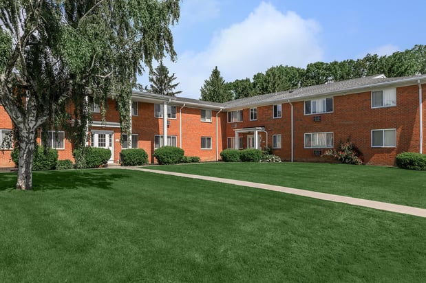 Images Greystone Apartments