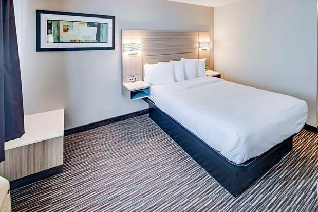 Images Best Western Port Columbus