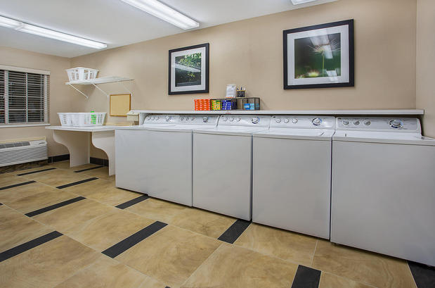 Images Candlewood Suites Louisville Airport by IHG