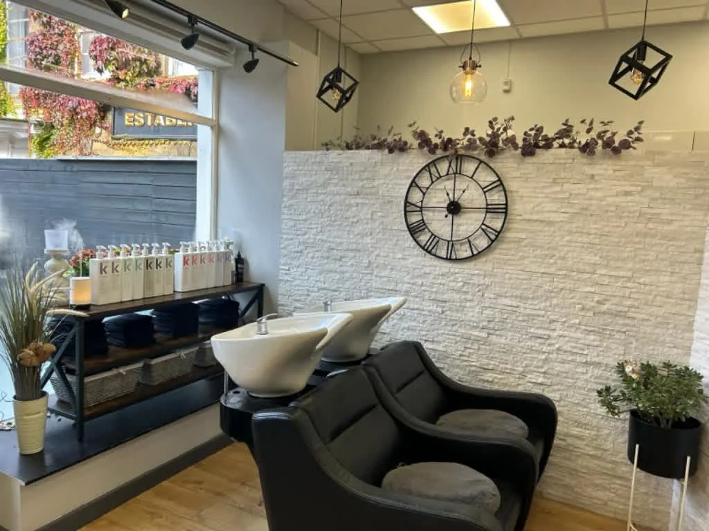 Images Varia Hair Studio