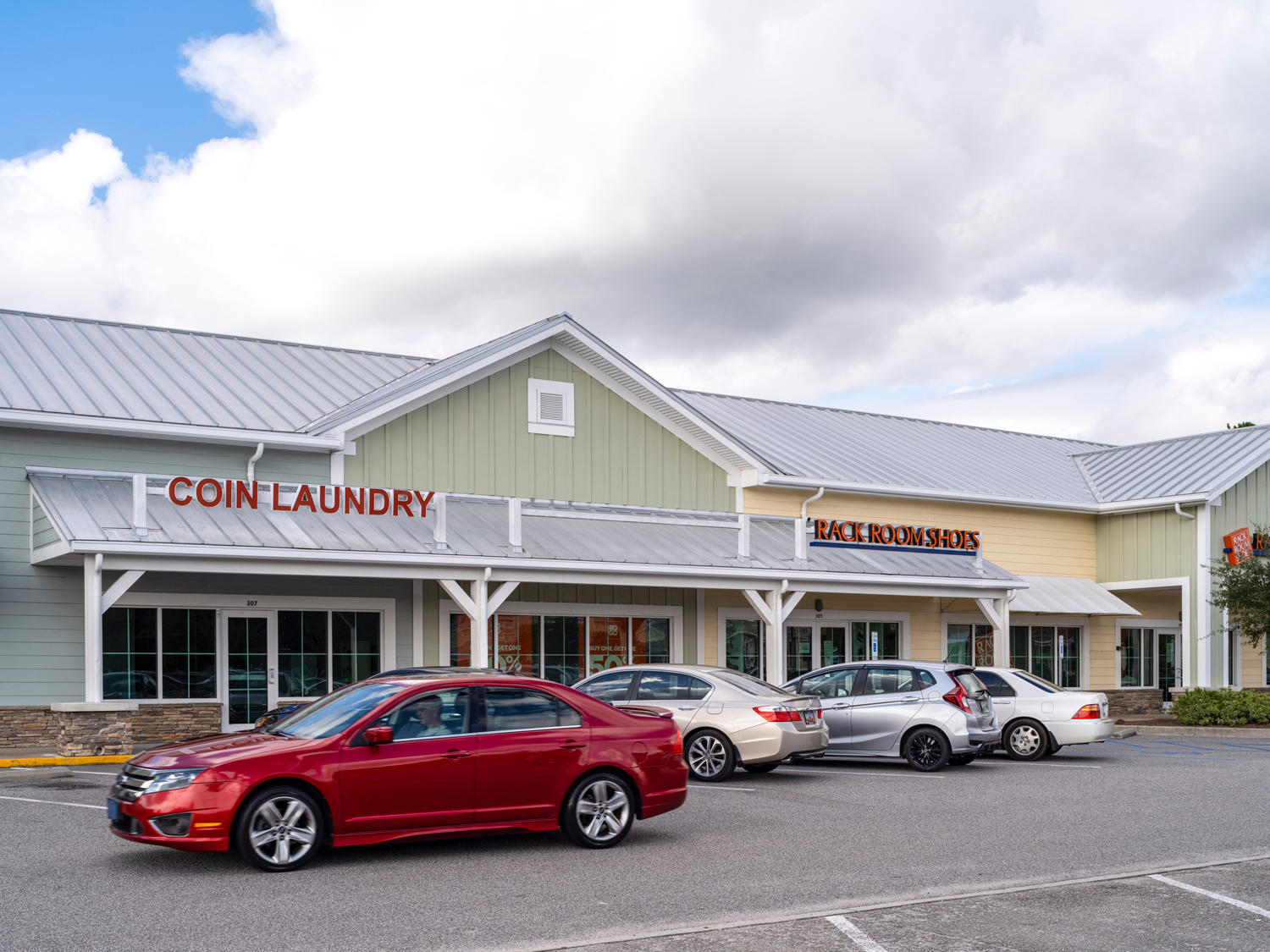 Coin Laundry, Rack Sack Shoes at Pawleys Island Plaza Shopping Center