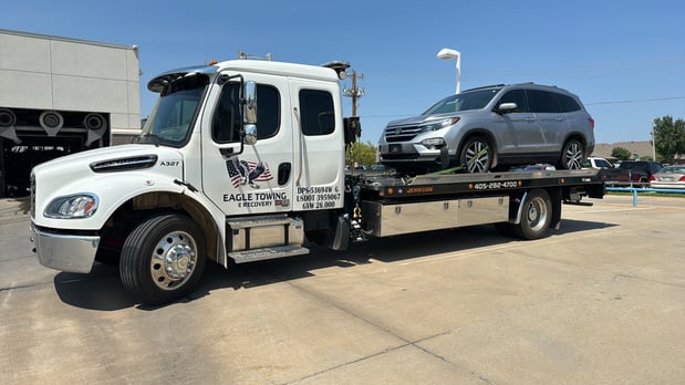 Images Eagle Towing & Recovery