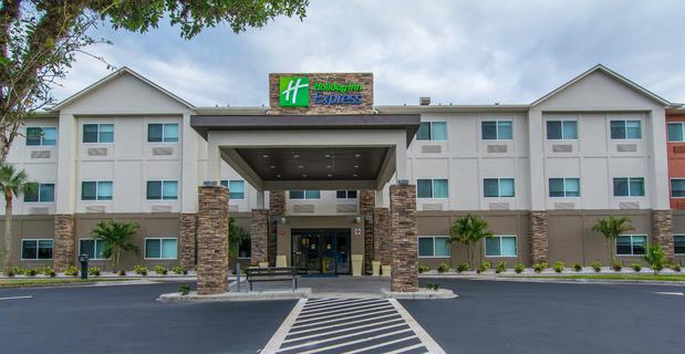 Images Holiday Inn Express Naples South - I-75 by IHG