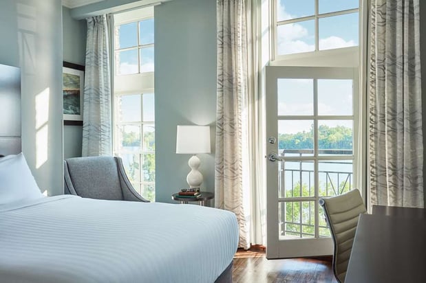 Images The Cotton Sail Hotel Savannah, Tapestry Collection by Hilton