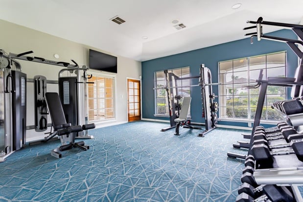 Images Chateau Des Lions Apartment Homes