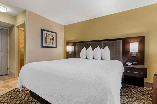 Images Best Western Plus InnTowner Madison