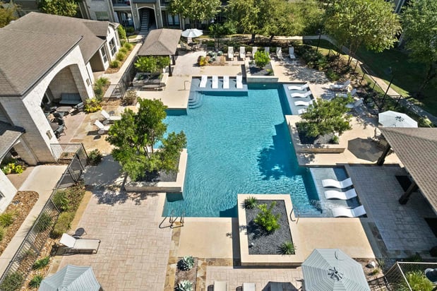 Images Camden Amber Oaks Apartments