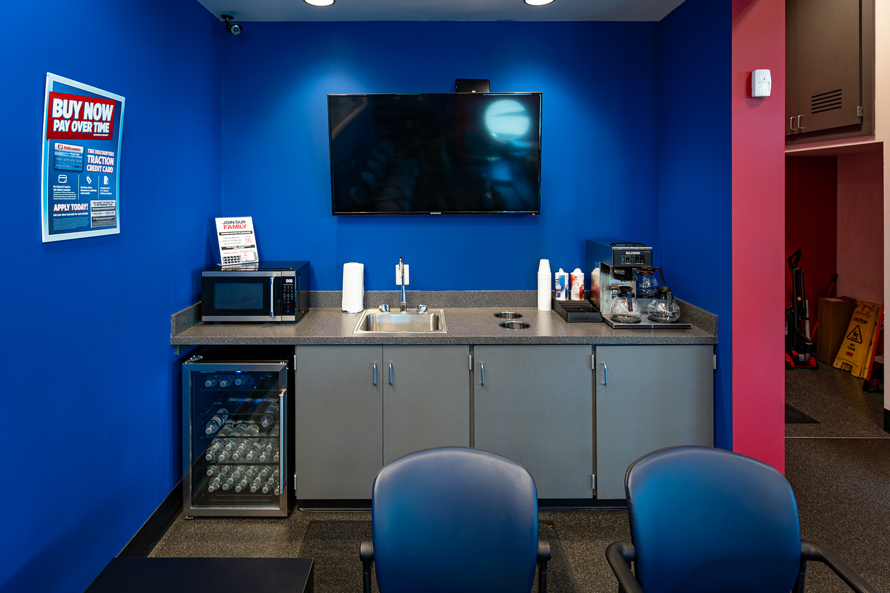 Tire Discounters Beechmont | Tires, Wheels, Services, Fluids, & more