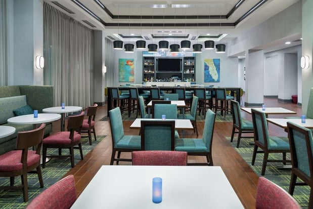 Images Hampton Inn & Suites Orlando Airport @ Gateway Village