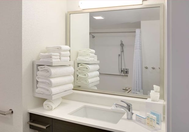 Images Hampton Inn Irvine Spectrum Lake Forest