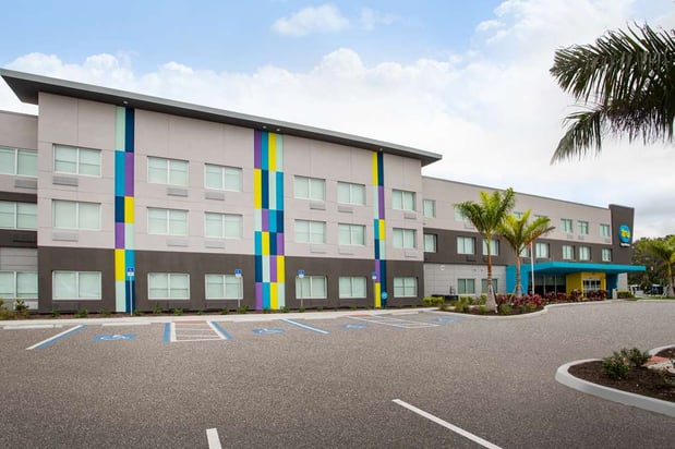 Images Tru by Hilton Bradenton I 75