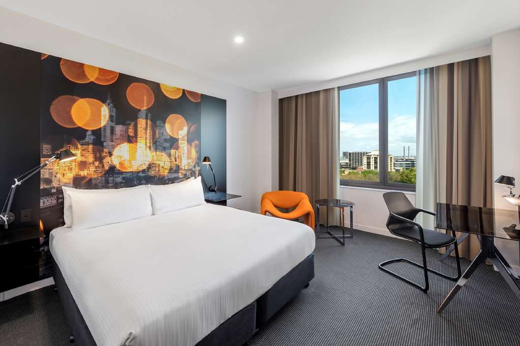 Images Radisson Hotel on Flagstaff Gardens Melbourne