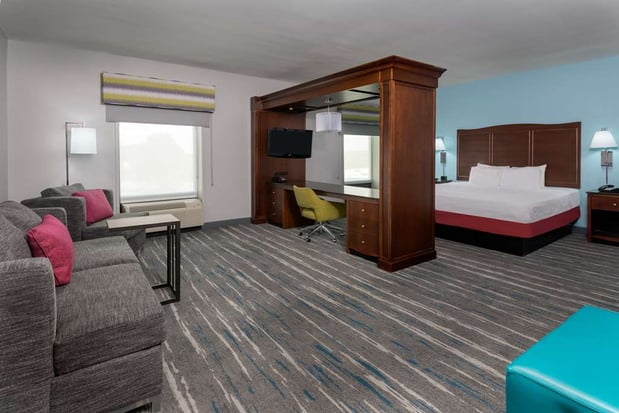 Images Hampton Inn and Suites-Winston-Salem/University Area NC