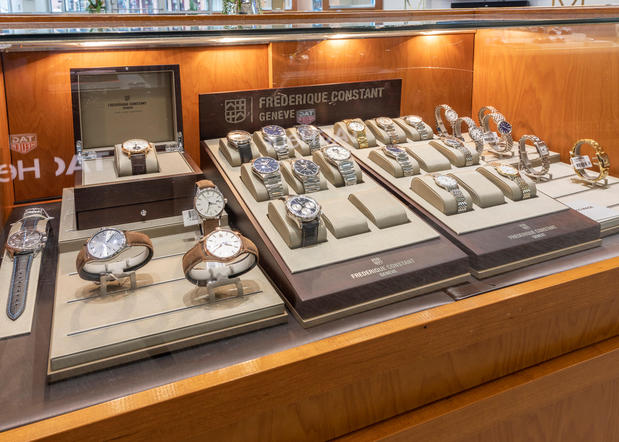 Images Watches of Switzerland