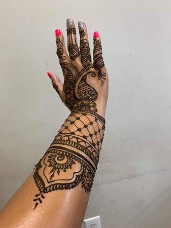 Images Pretty Eyebrow Threading & Henna