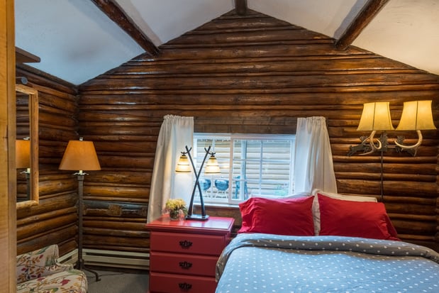 Images Log Cabin Motel