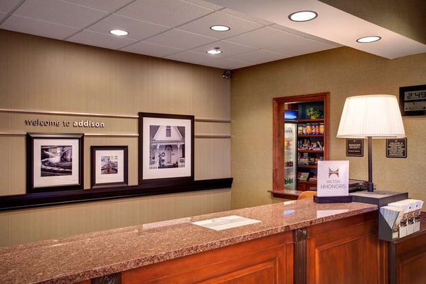 Images Hampton Inn & Suites Chicago Addison