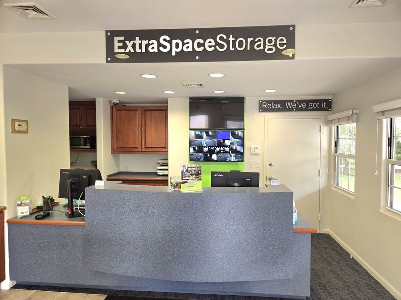 Images Extra Space Storage