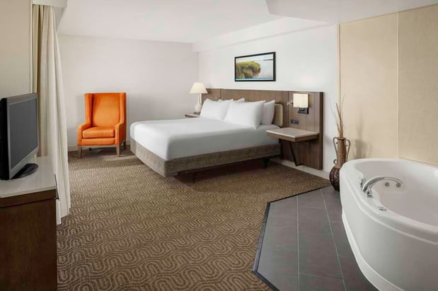 Images Hilton Garden Inn Kent Island Marina