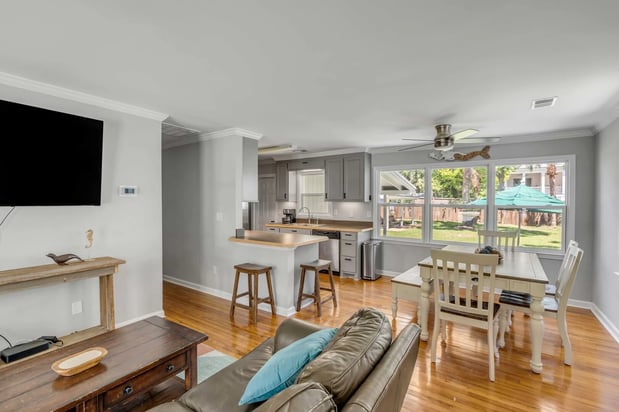 Images Carroll Realty Inc.