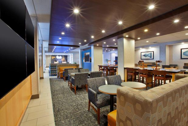 Images Holiday Inn Express Richmond - Midtown by IHG
