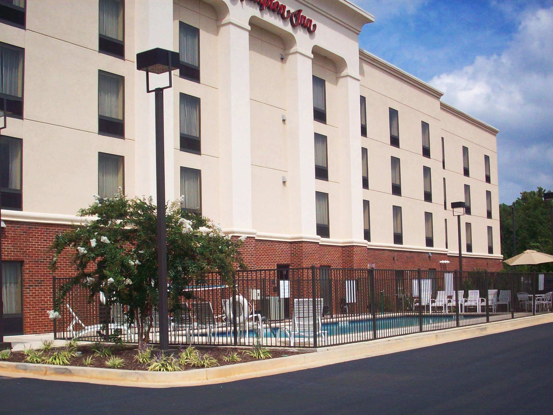 Hampton Inn AtlantaFairburn Hotels Fairburn