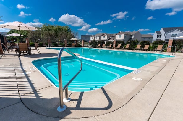 Images Creekside at Meadowbrook Apartments