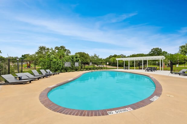 Images Sandy Creek Apartments