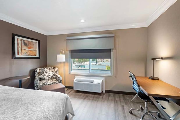 Images Best Western Plus Newport Mesa Inn