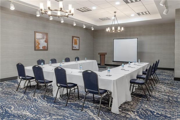 Images DoubleTree by Hilton Owatonna