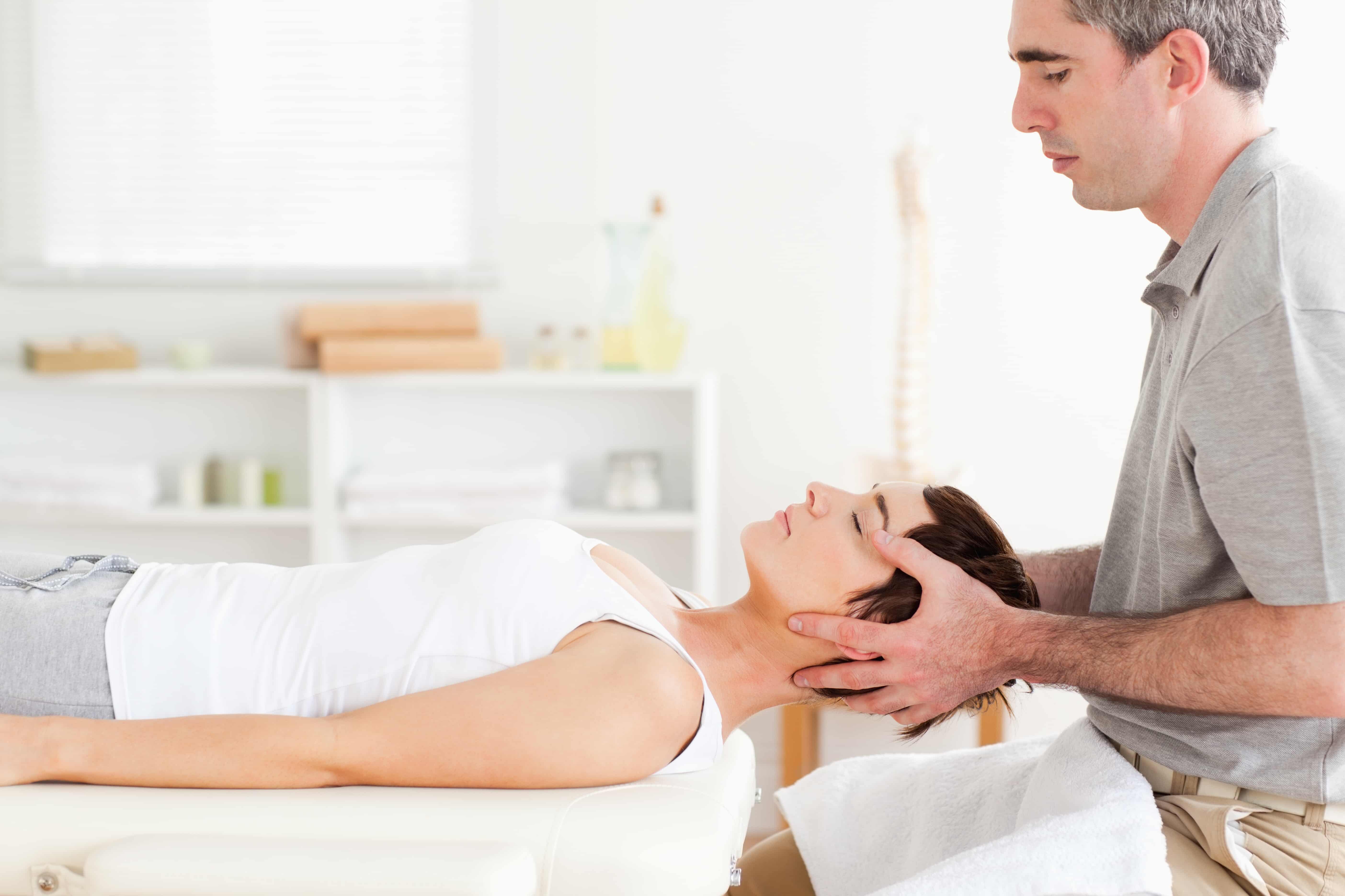 Images Loloyan Chiropractic - Chiropractor Kanata