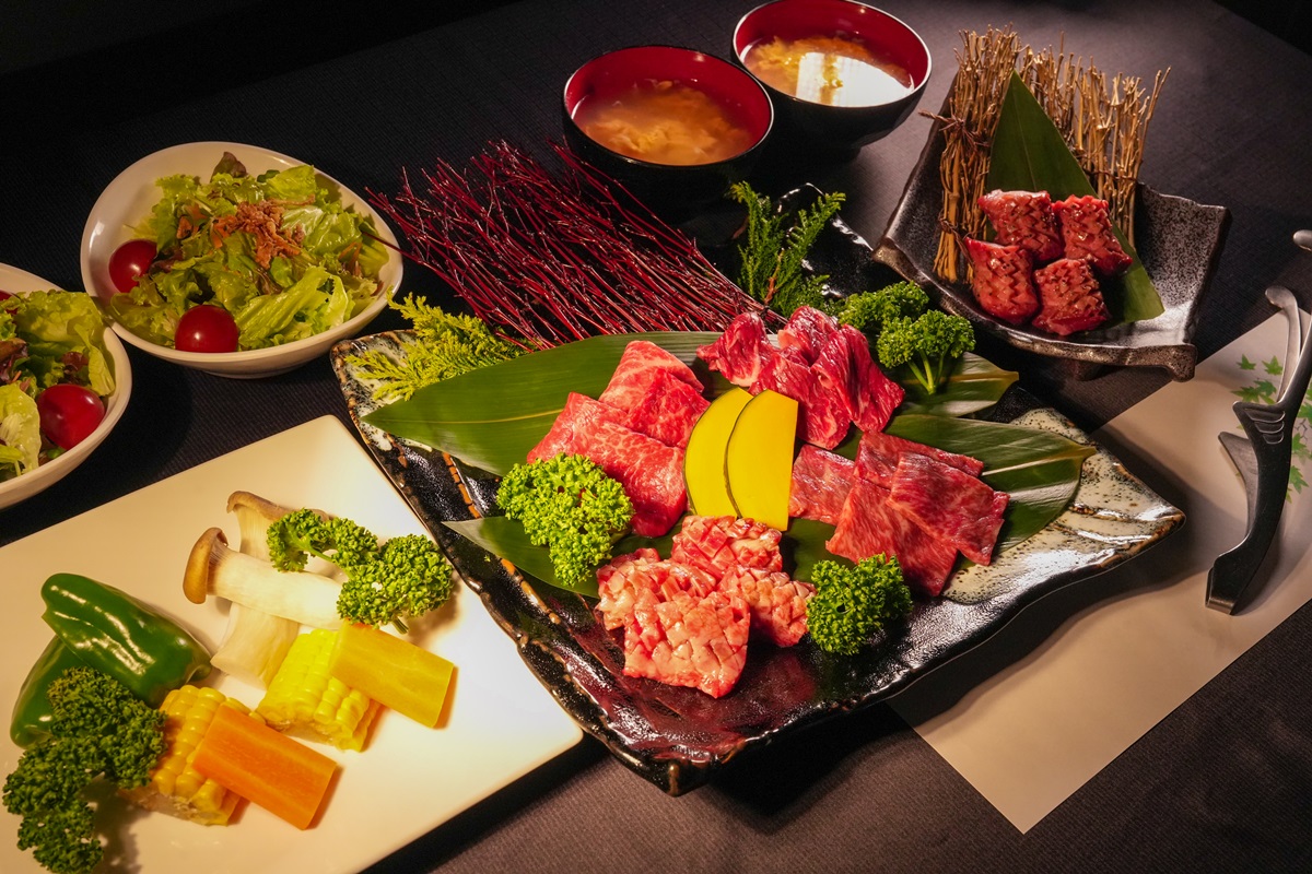 Images 炭火焼肉　月和