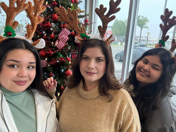 Images Reina Mendoza - State Farm Insurance Agent