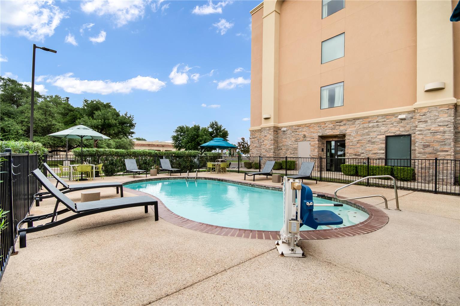 Pool
