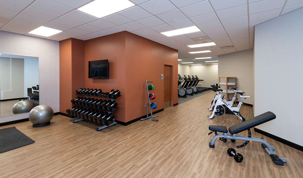 Health club  fitness center  gym DoubleTree by Hilton Madison East Madison (608)244-4703