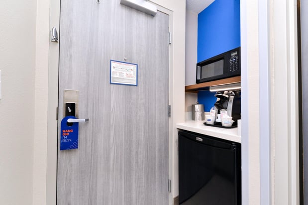 Images Holiday Inn Express Winston-Salem Medical Ctr Area by IHG
