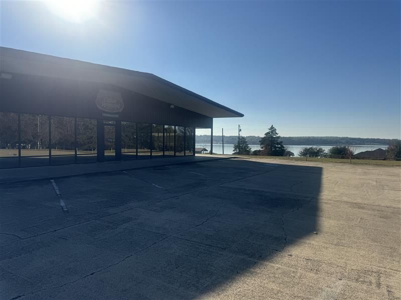 Vaughan's Catfish On The Lake Image