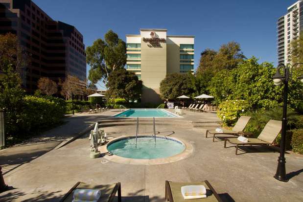 Images DoubleTree by Hilton Orange County Airport