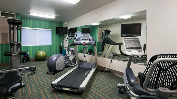 Images Holiday Inn Express & Suites Everett by IHG